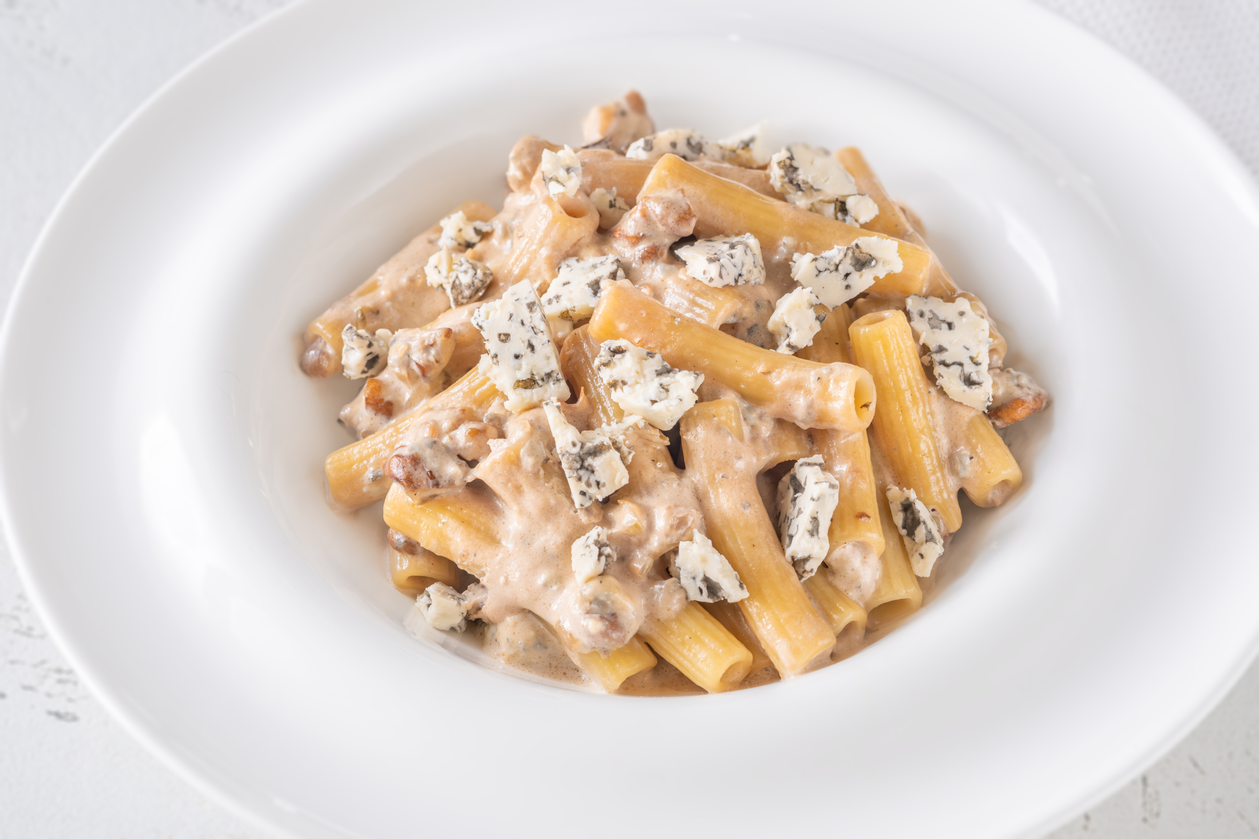 Penne Pasta with Blue Cheese and Walnuts