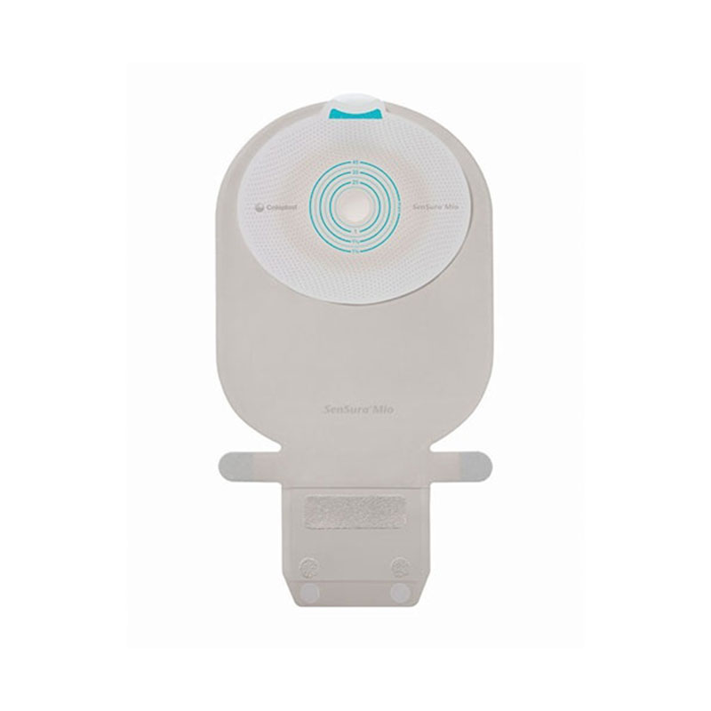 The Coloplast Mio 1-Piece EasiClose Wide Outlet 1.125 inch Trans Pouch includes an integrated closure. Get free shipping on orders over $89 with ADW Diabetes.